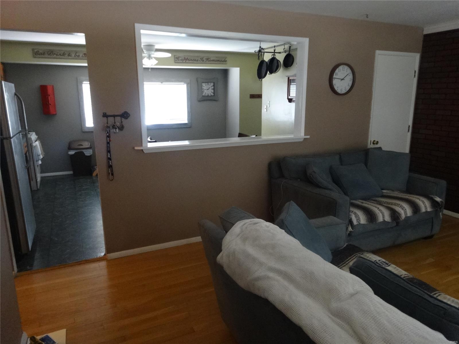 7260 Howdershell Road Hazelwood, MO 63042 - Photo 3 of 20 Gallery Image 3