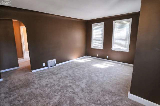1119 Reid Road Grand Blanc, MI 48439 - Photo 11 of 23 21184526-10.JPG