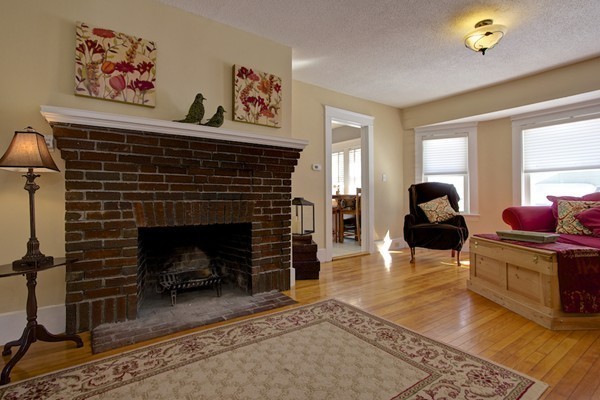 32 Cascade Road Worcester, MA 01602 - Photo 4 of 30 Gallery Image 4
