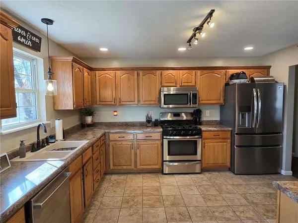 $324,999 | 141 Southeast 611th Road, Warrensburg, MO 64093