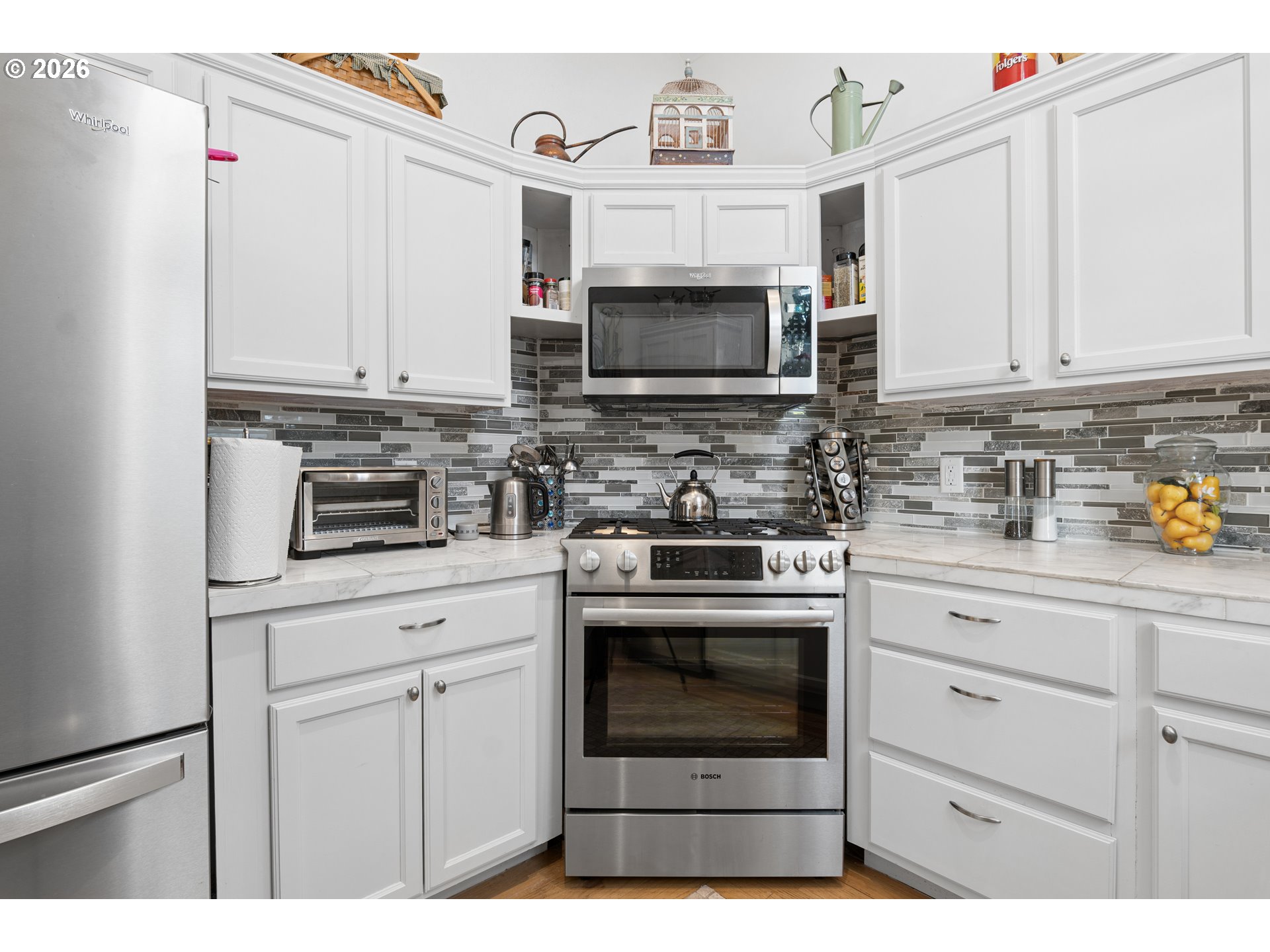 327 South 46th Street Springfield, OR 97478 - Photo 13 of 40