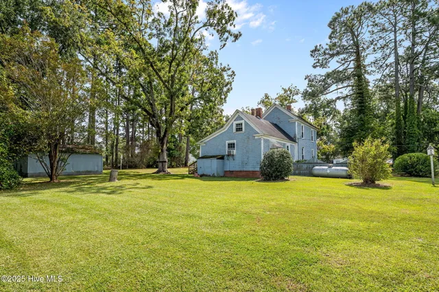 $215,000 | 18981 Highway 264, Pinetown, NC 27865