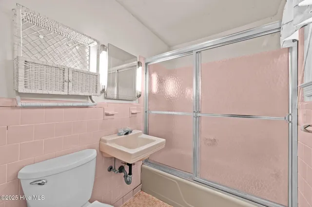 $215,000 | 18981 Highway 264, Pinetown, NC 27865