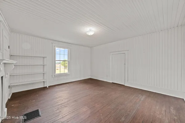 $169,900 | 18981 Highway 264, Pinetown, NC 27865