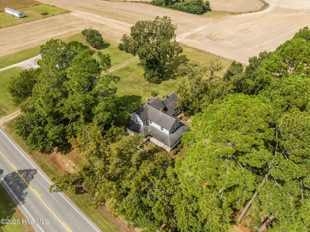 $215,000 | 18981 Highway 264, Pinetown, NC 27865