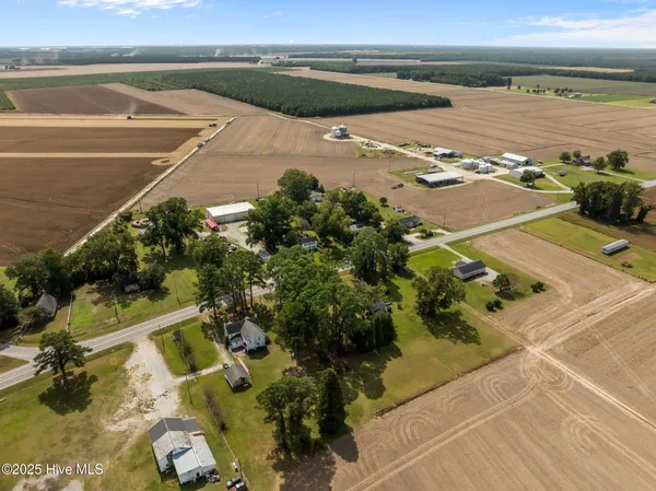 $169,900 | 18981 Highway 264, Pinetown, NC 27865