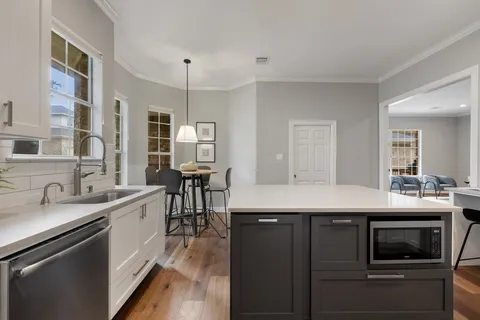 $1,250,000 | 3924 Arbor Glen Way, Austin, TX 78731