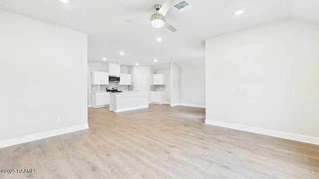 $283,500 | 204 Cypress Falls Drive, Broussard, LA 70518