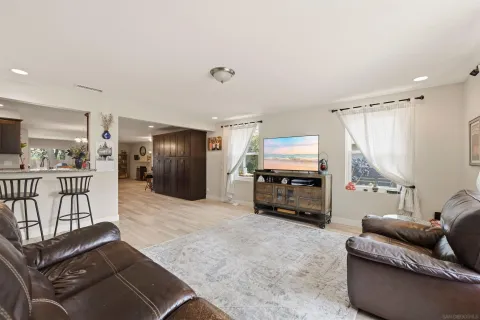$1,200,000 | 15377 Andorra Way, San Diego, CA 92129