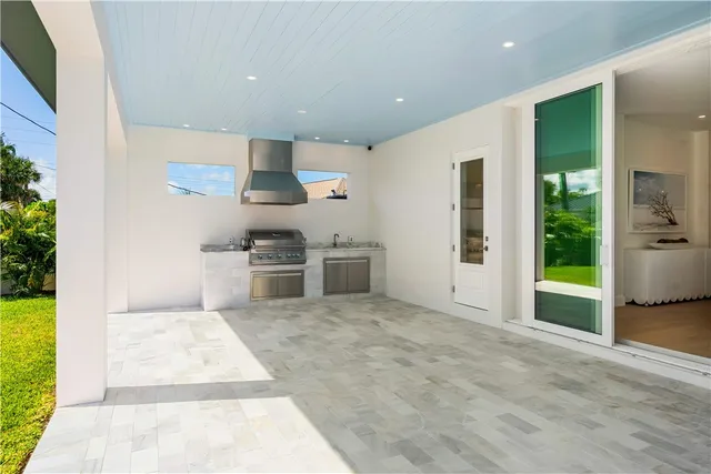 $2,695,000 | 716 Conn Way, Vero Beach, FL 32963