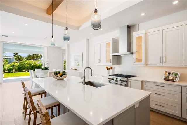 $2,695,000 | 716 Conn Way, Vero Beach, FL 32963