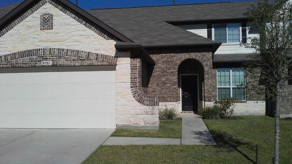 9731 Caprice Court Houston, TX 77044 - Photo 1 of 16