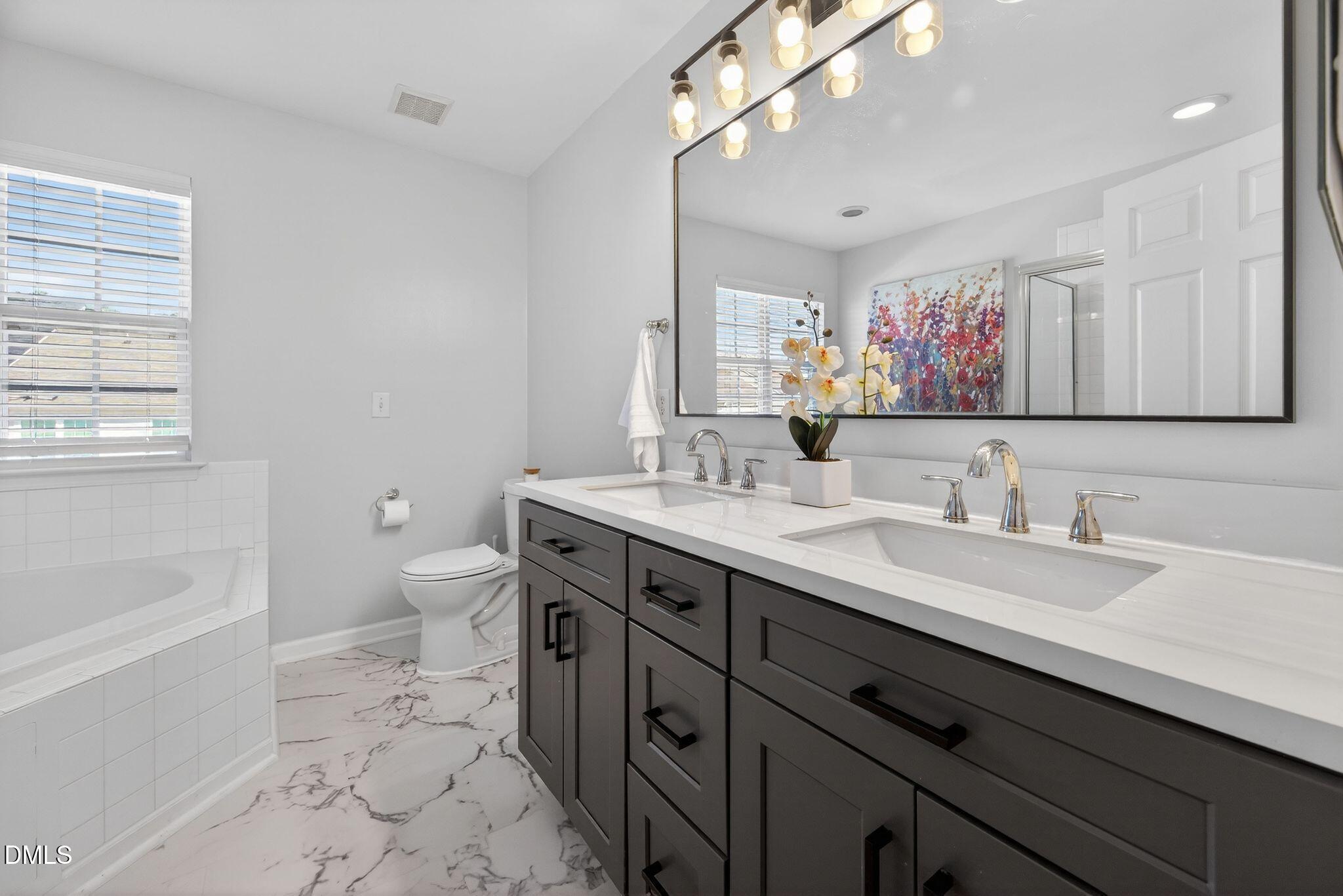 5117 Neuse Commons Lane Raleigh, NC 27616 - Photo 22 of 42 Primary Bathroom