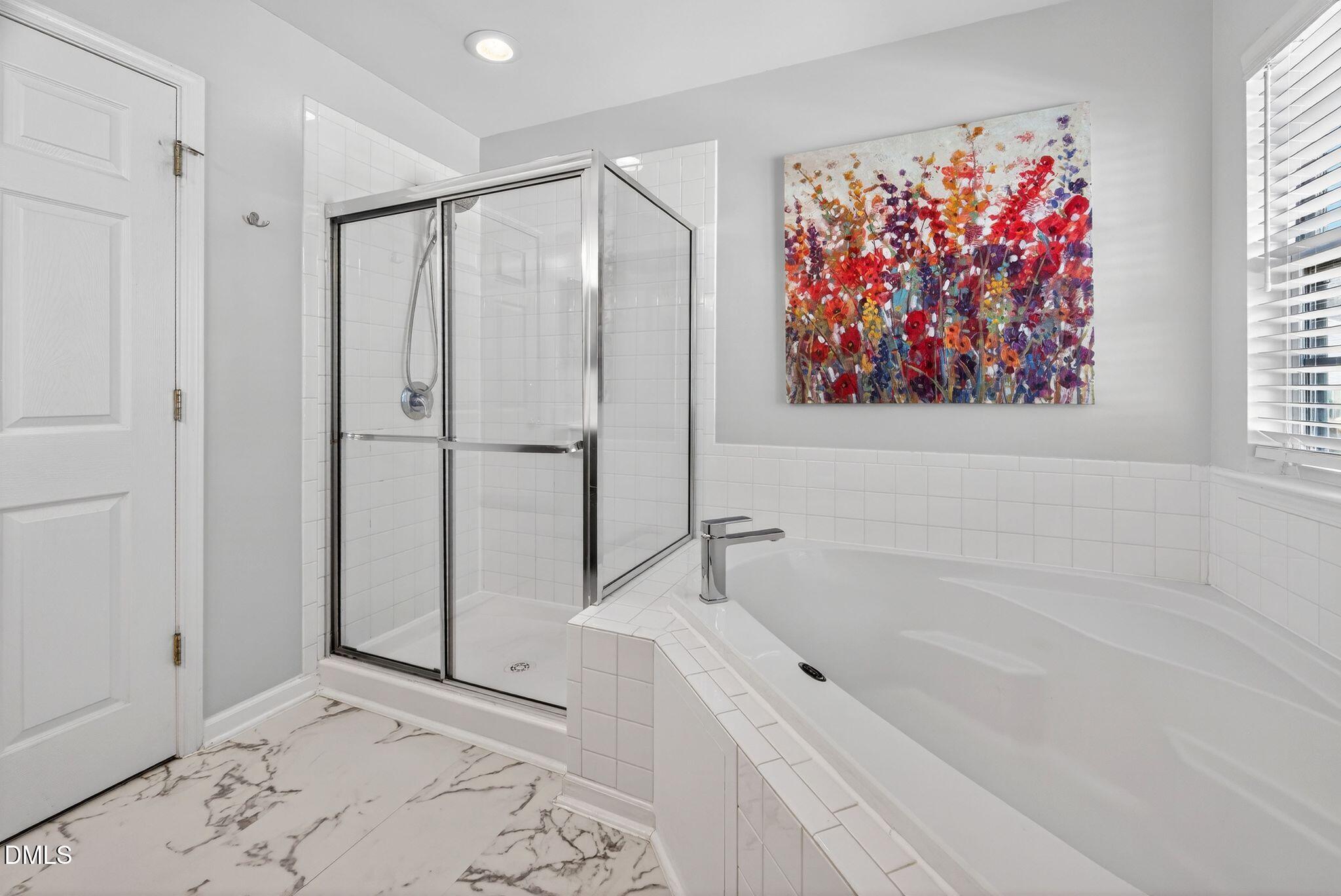 5117 Neuse Commons Lane Raleigh, NC 27616 - Photo 24 of 42 Primary Bathroom