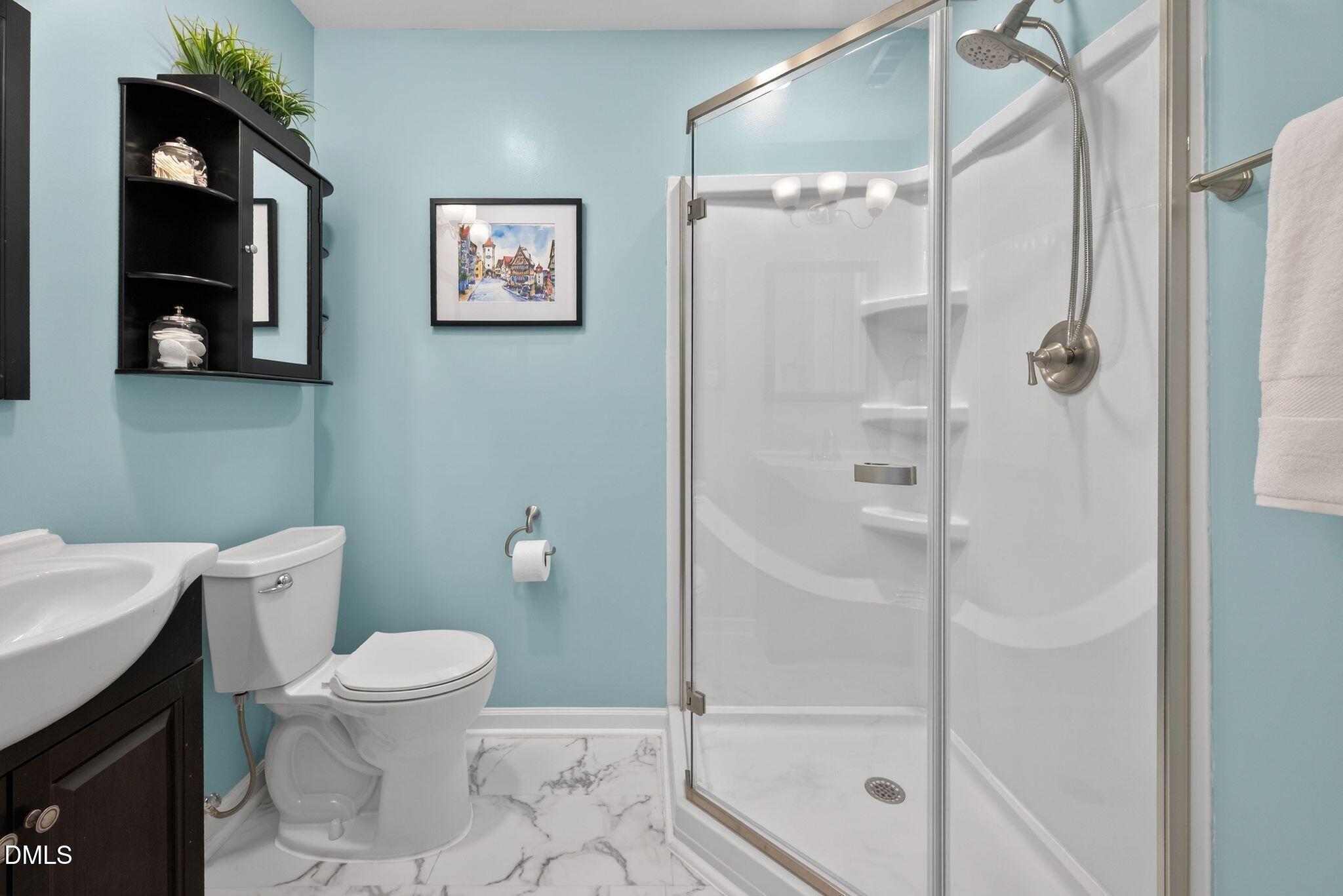 5117 Neuse Commons Lane Raleigh, NC 27616 - Photo 33 of 42 Main Level Full Bathroom