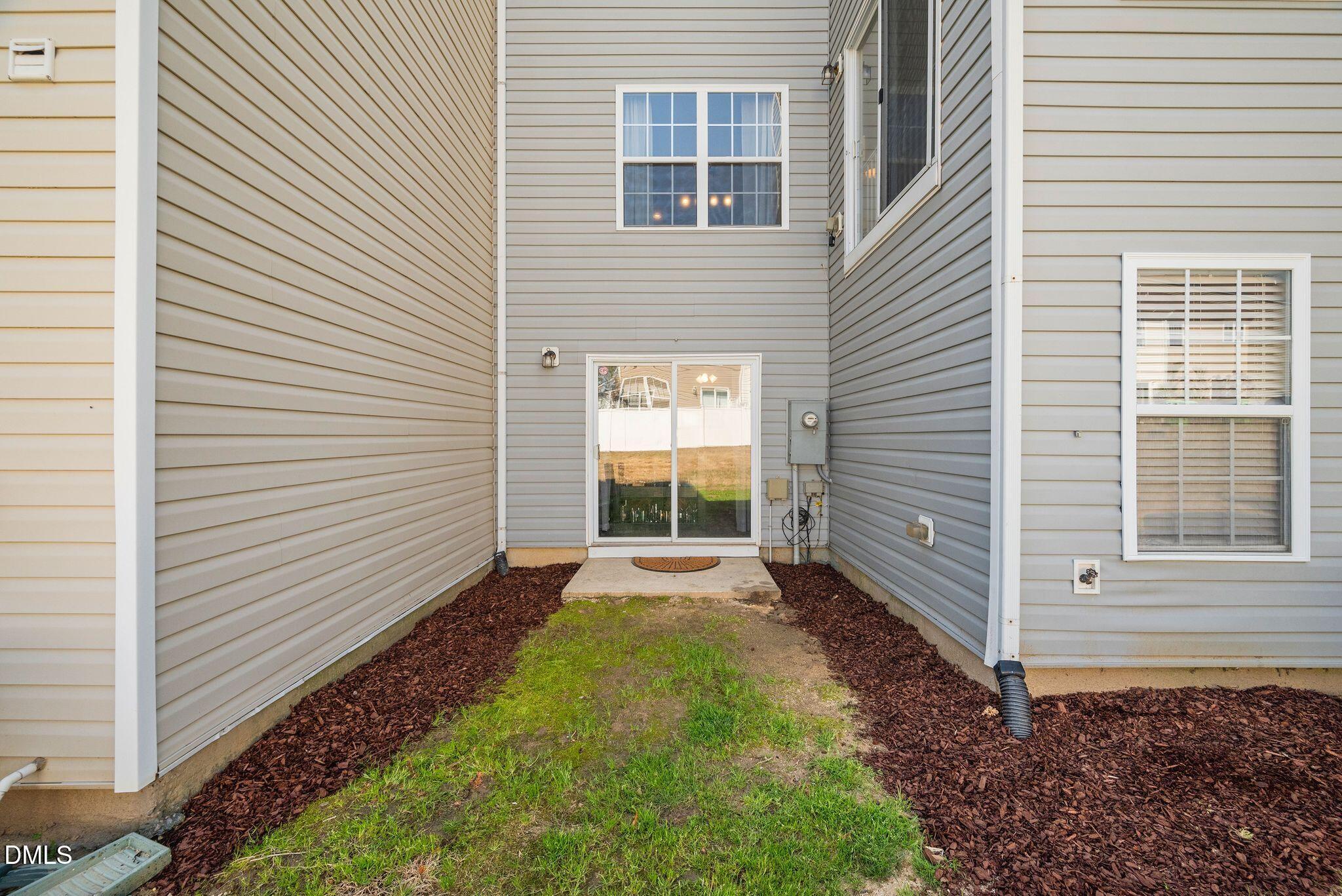 5117 Neuse Commons Lane Raleigh, NC 27616 - Photo 35 of 42 Backyard