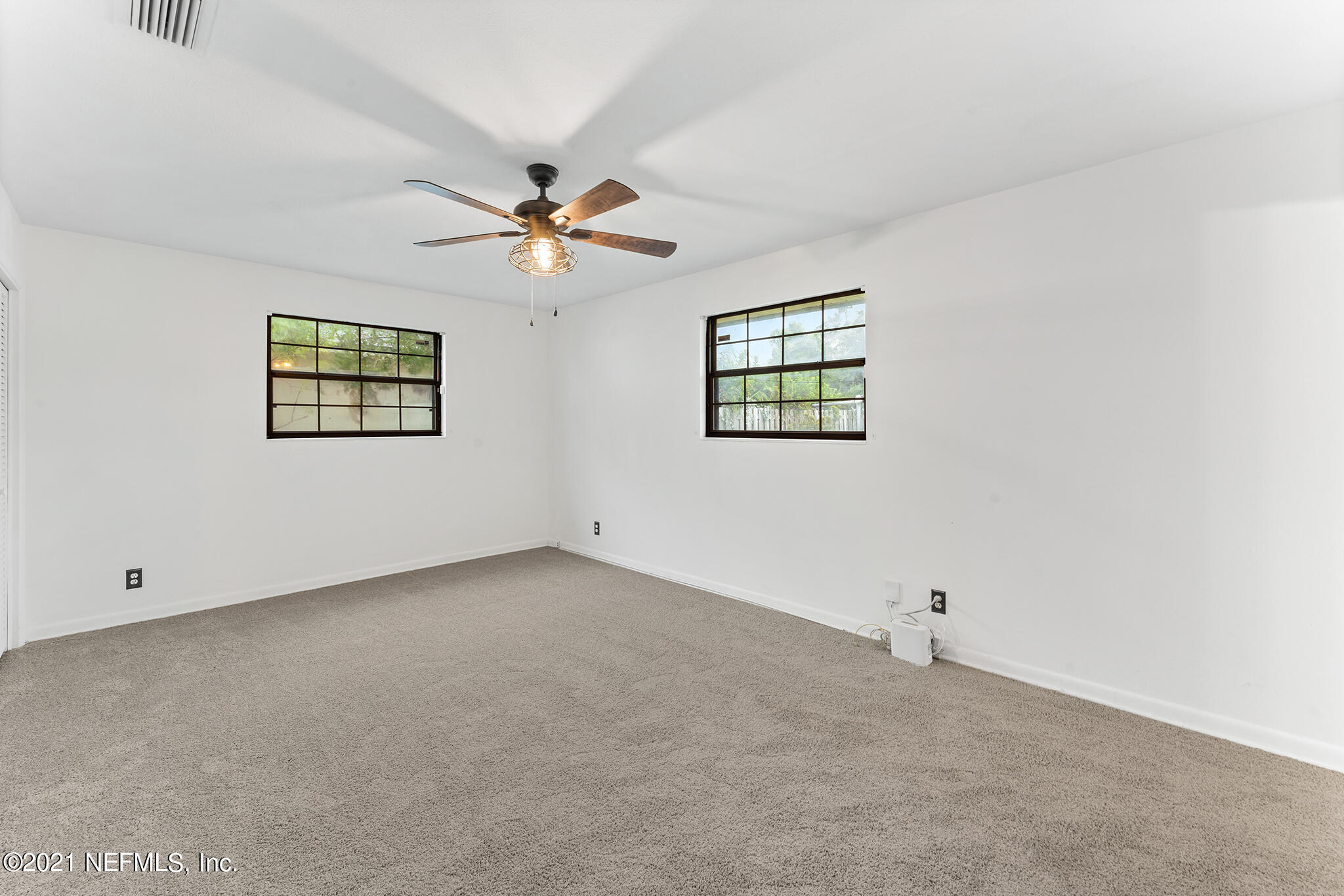 826 Montego Road East Jacksonville, FL 32216 - Photo 12 of 27 Primary BR