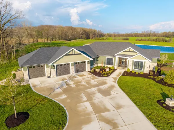 $994,900 | 16797 Zubrick Road, Roanoke, IN 46783