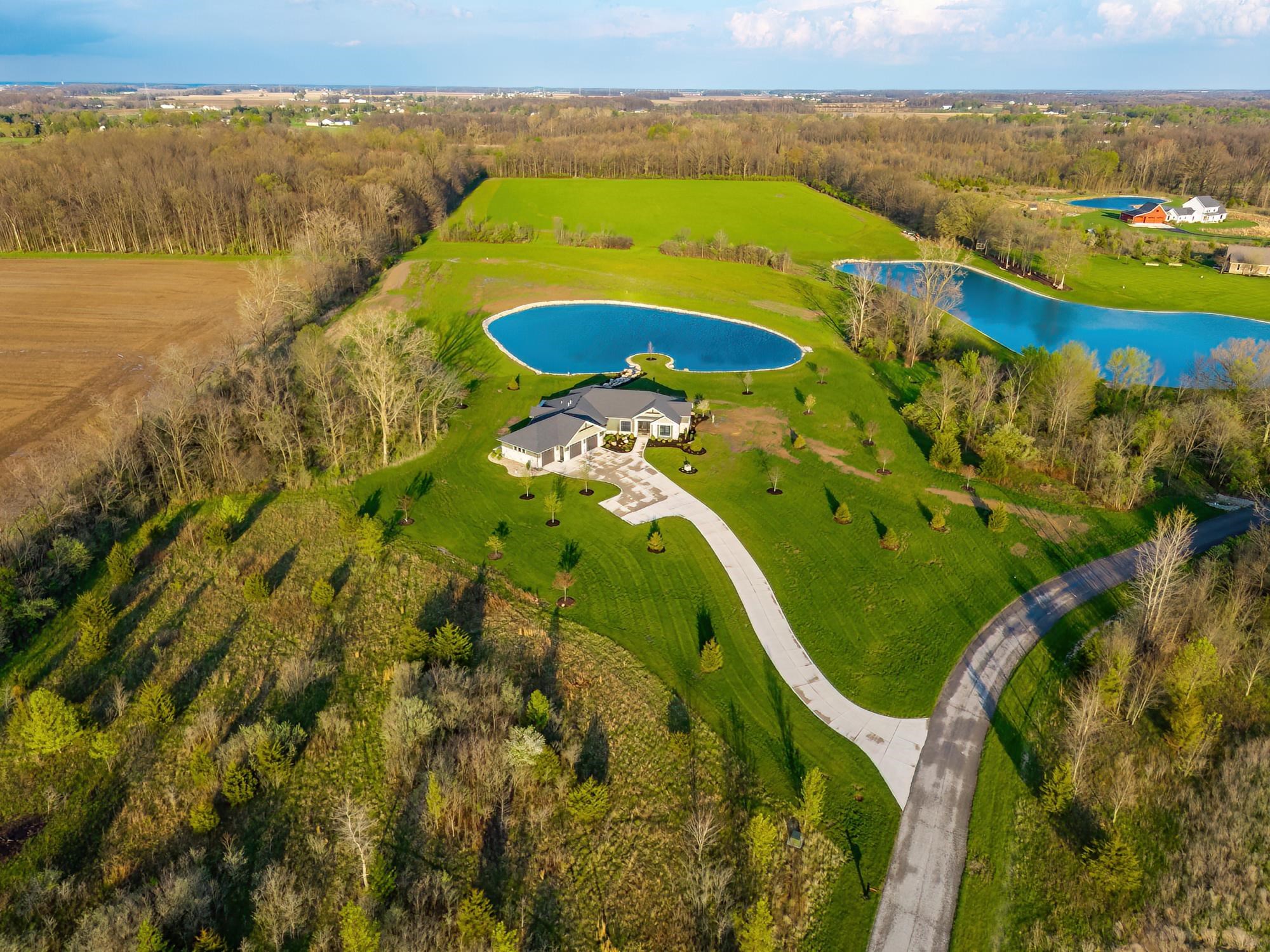 16797 Zubrick Road Roanoke, IN 46783 - Photo 2 of 36