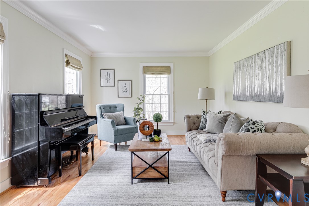 9536 Williamsville Road Mechanicsville, VA 23116 - Photo 6 of 32 Sun-filled front living room