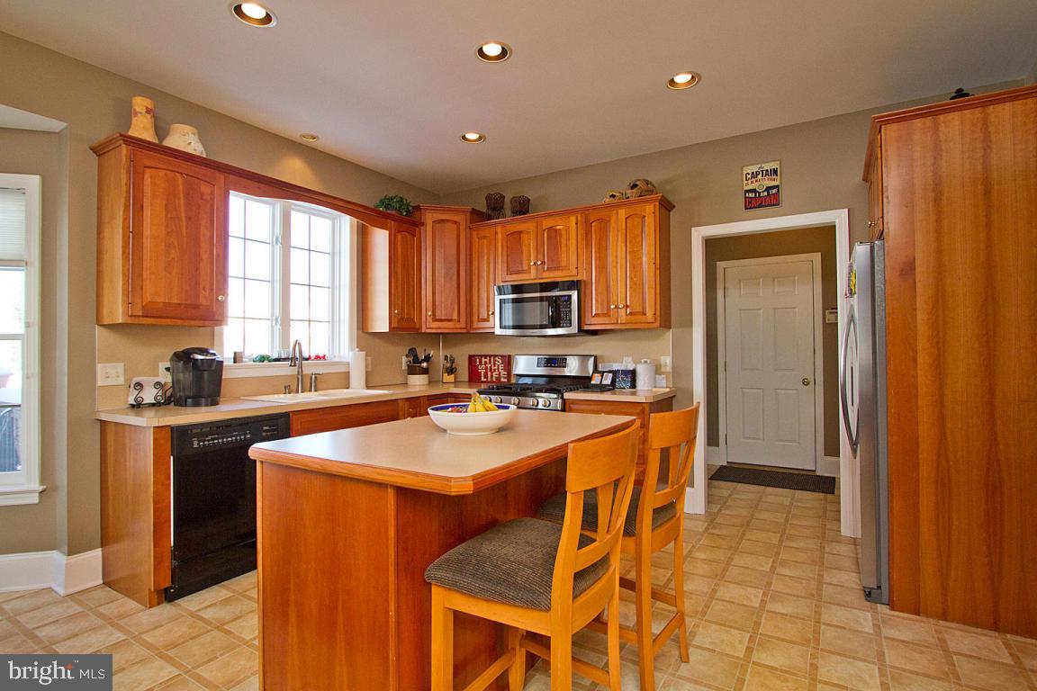1366 Sylvan Road Lancaster, PA 17601 - Photo 18 of 48
