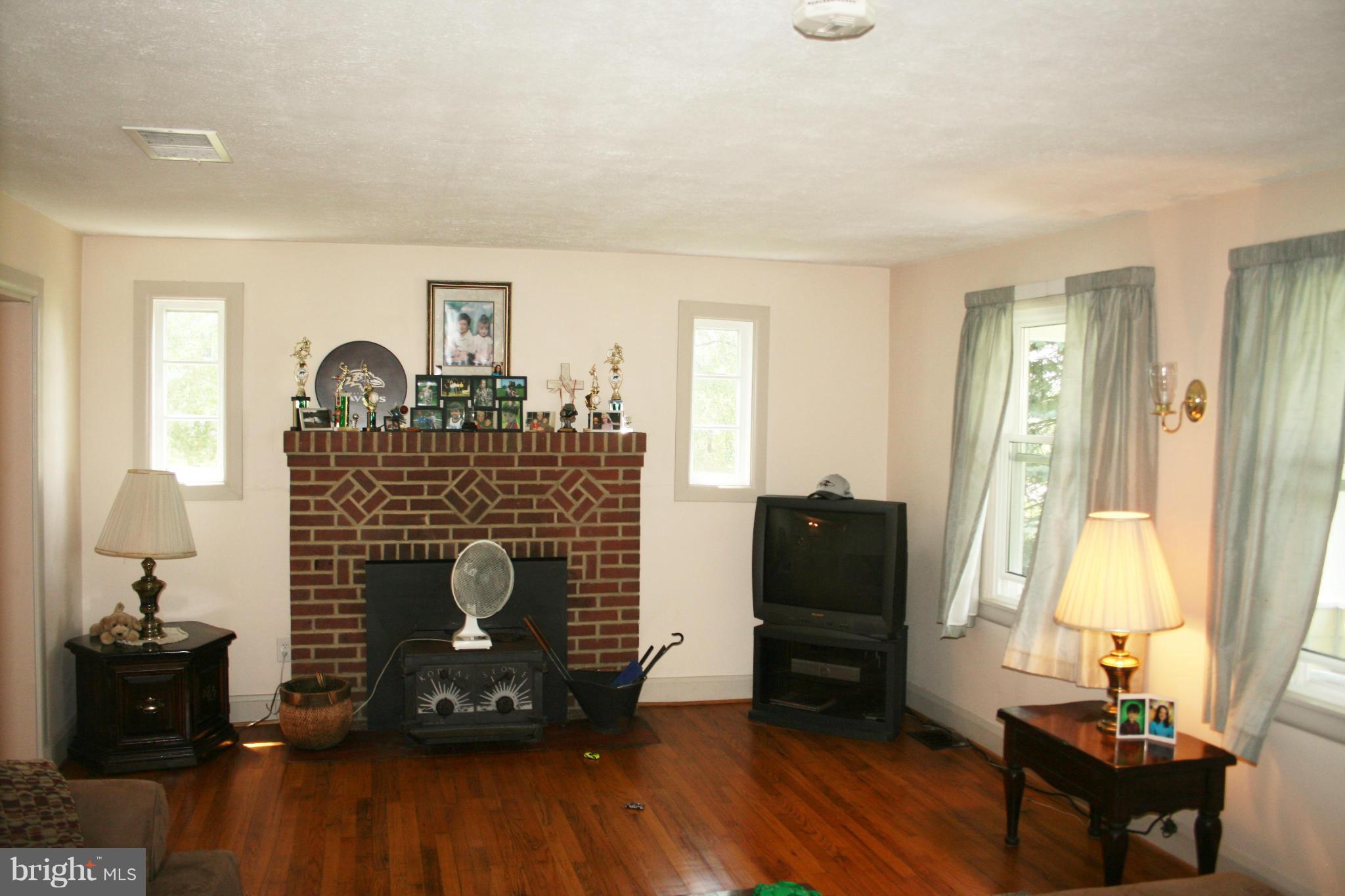 313 Pylesville Road Pylesville, MD 21132 - Photo 2 of 24 Family Room