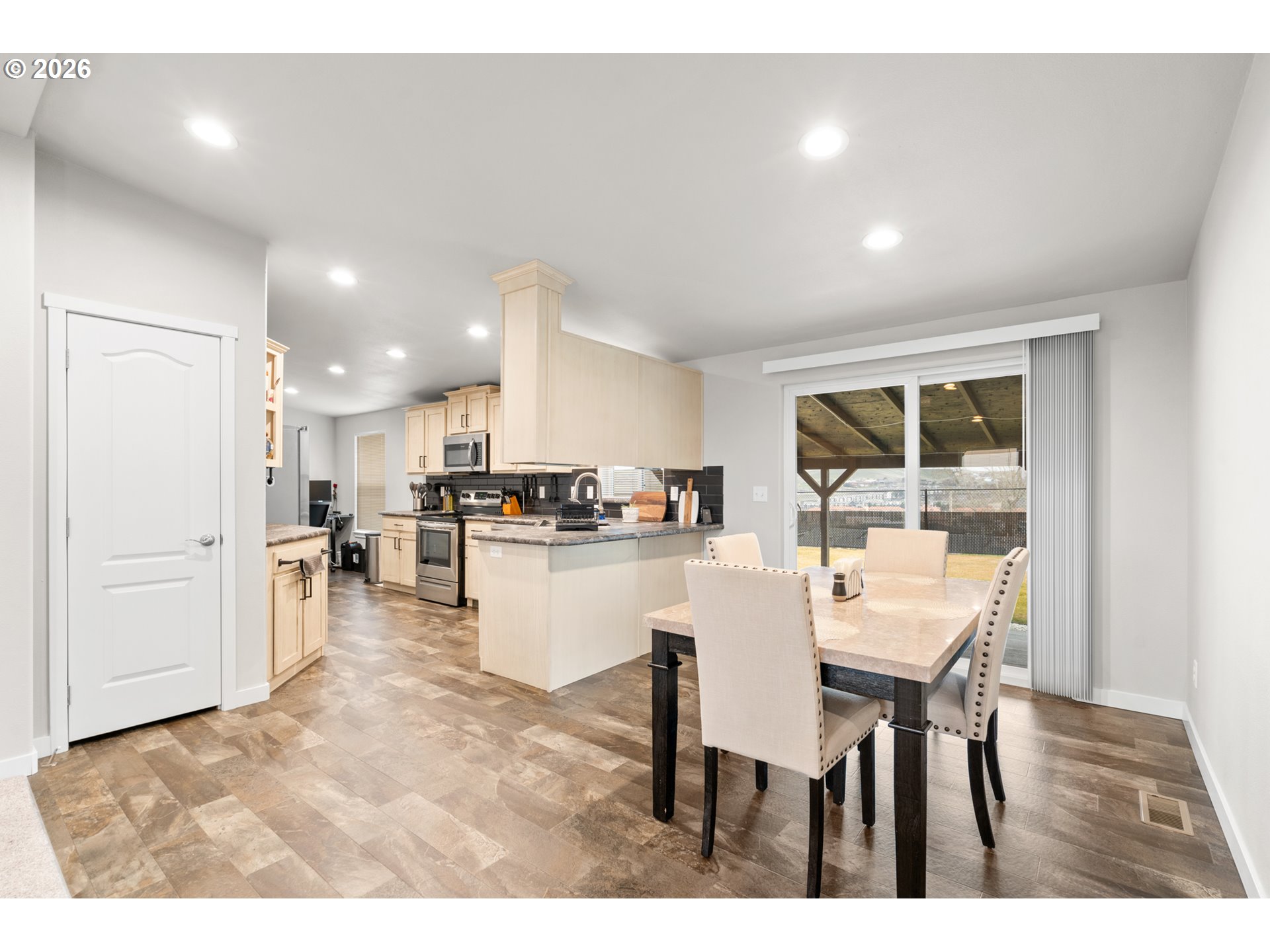 3033 Southwest Terrace Drive Pendleton, OR 97801 - Photo 9 of 38