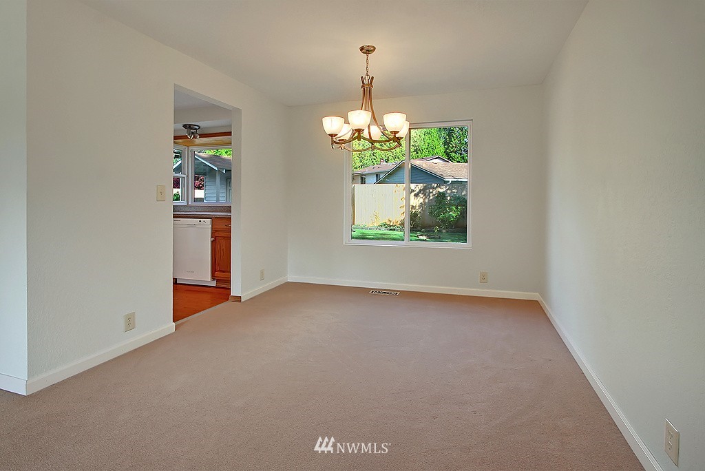 2603 173rd Place Southeast Bothell, WA 98012 - Photo 4 of 13 Gallery Image 4