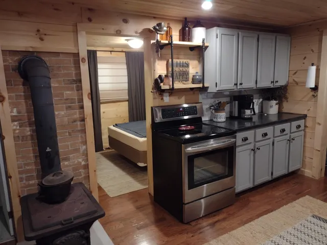 $370,000 | 7129 Evergreen Lane, Fennville, MI 49408