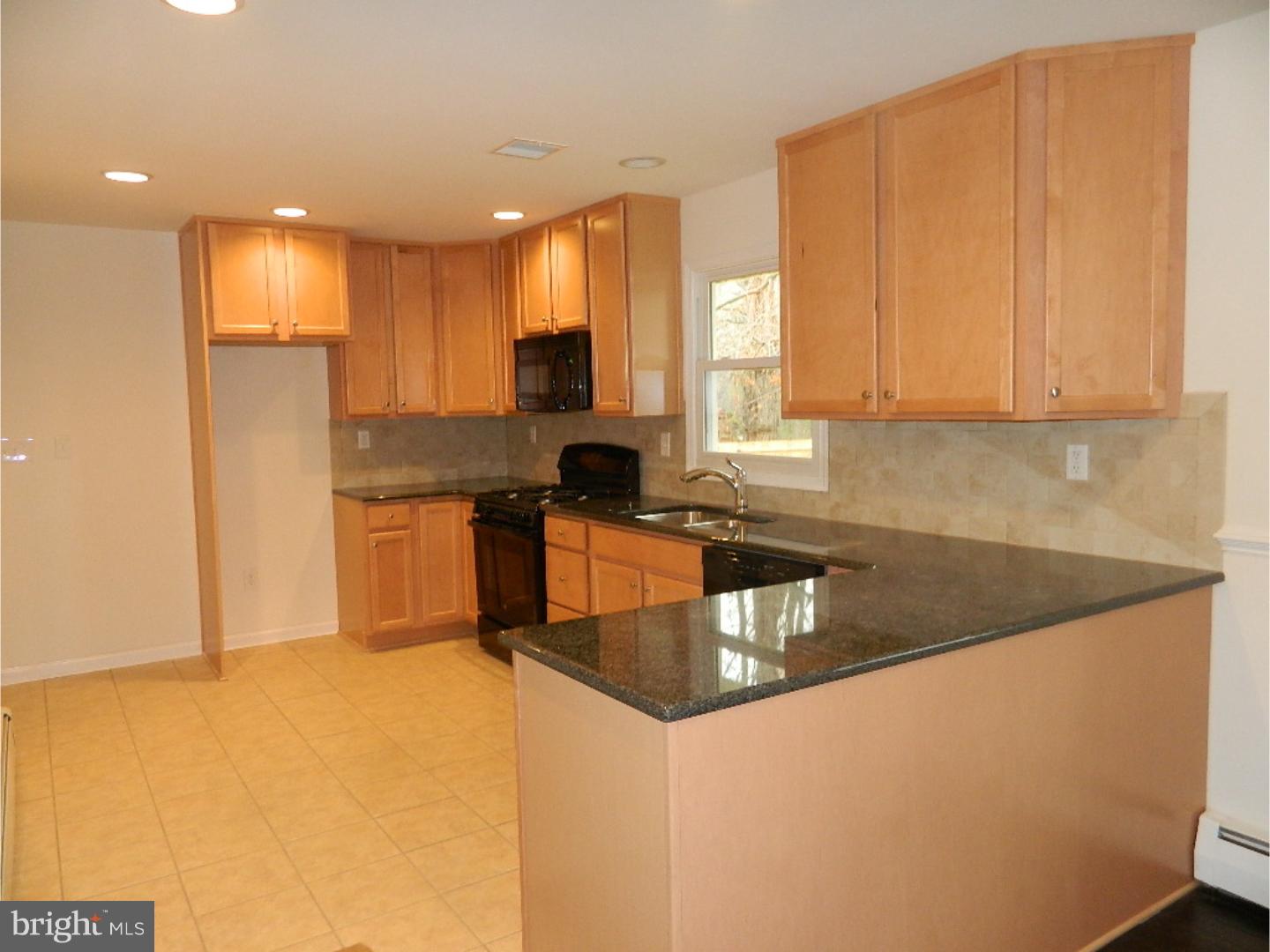 23175 Columbus Road Columbus, NJ 08022 - Photo 4 of 17