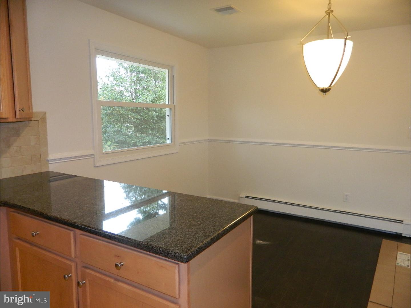 23175 Columbus Road Columbus, NJ 08022 - Photo 5 of 17