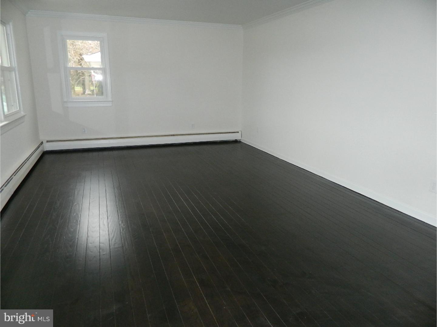 23175 Columbus Road Columbus, NJ 08022 - Photo 8 of 17