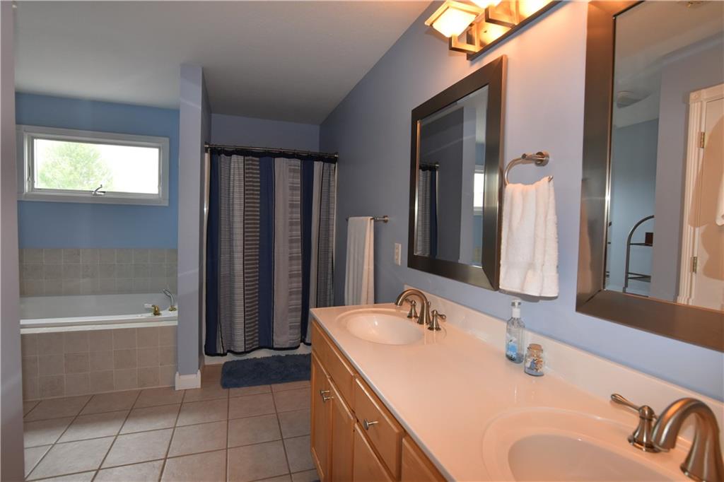 6094 Prairie Stream Way Columbus, IN 47203 - Photo 11 of 22 Gallery Image 11