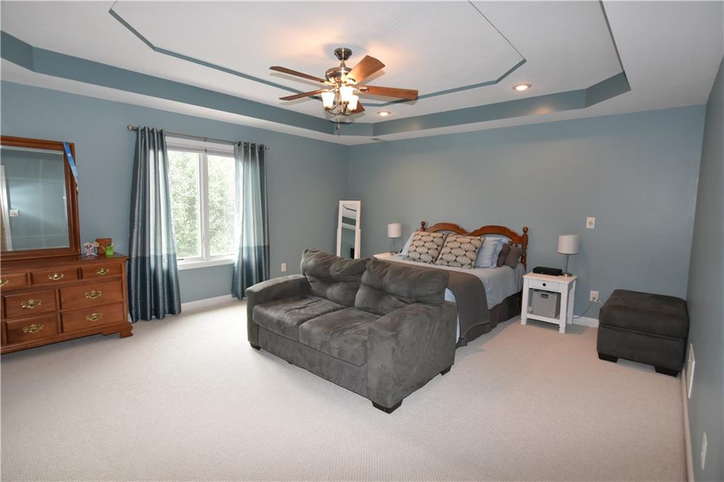 6094 Prairie Stream Way Columbus, IN 47203 - Photo 10 of 22 Gallery Image 10