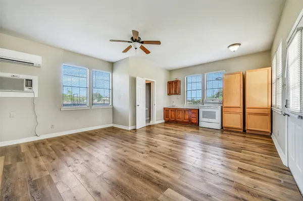 $550,000 | 3358 County Road 172, Alvin, TX 77511