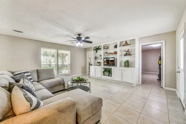 $550,000 | 3358 County Road 172, Alvin, TX 77511