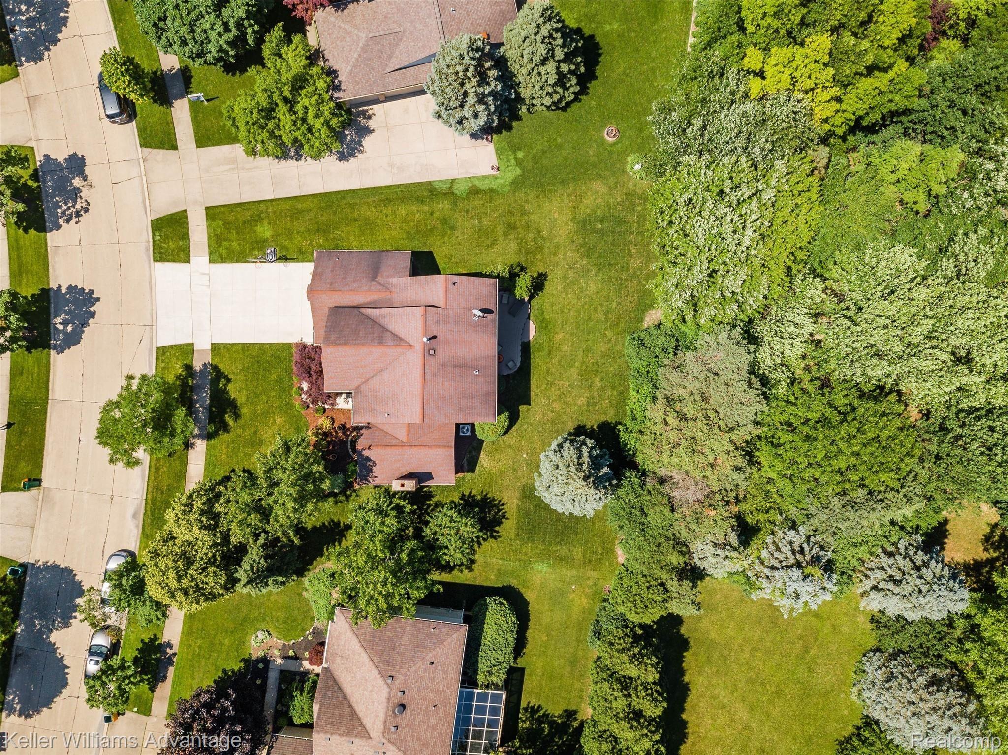 24296 Roma Rdg Drive Novi, MI 48374 - Photo 44 of 50 Drone-10.jpg
