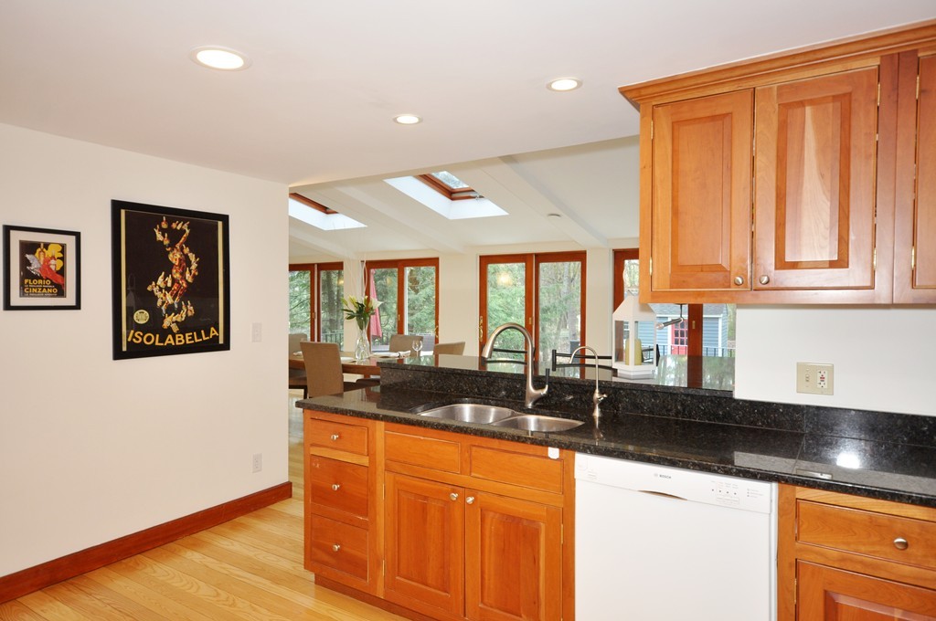 6 Mohegan Road Acton, MA 01720 - Photo 3 of 27 Gallery Image 3