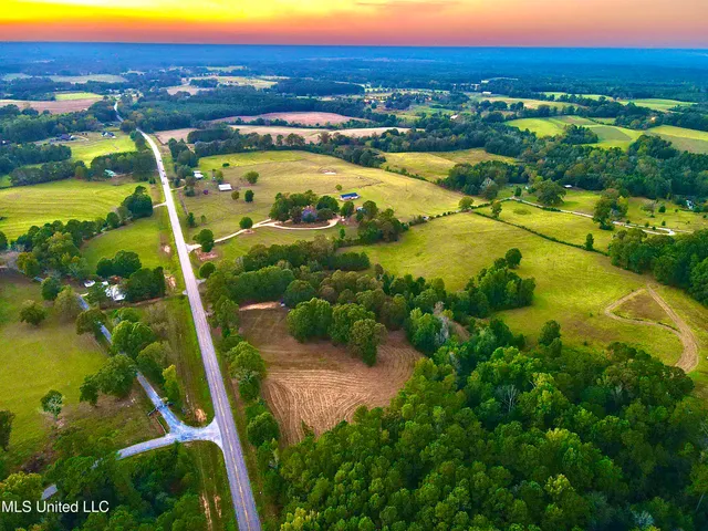 $247,500 | 322 Highway 42, Sumrall, MS 39482