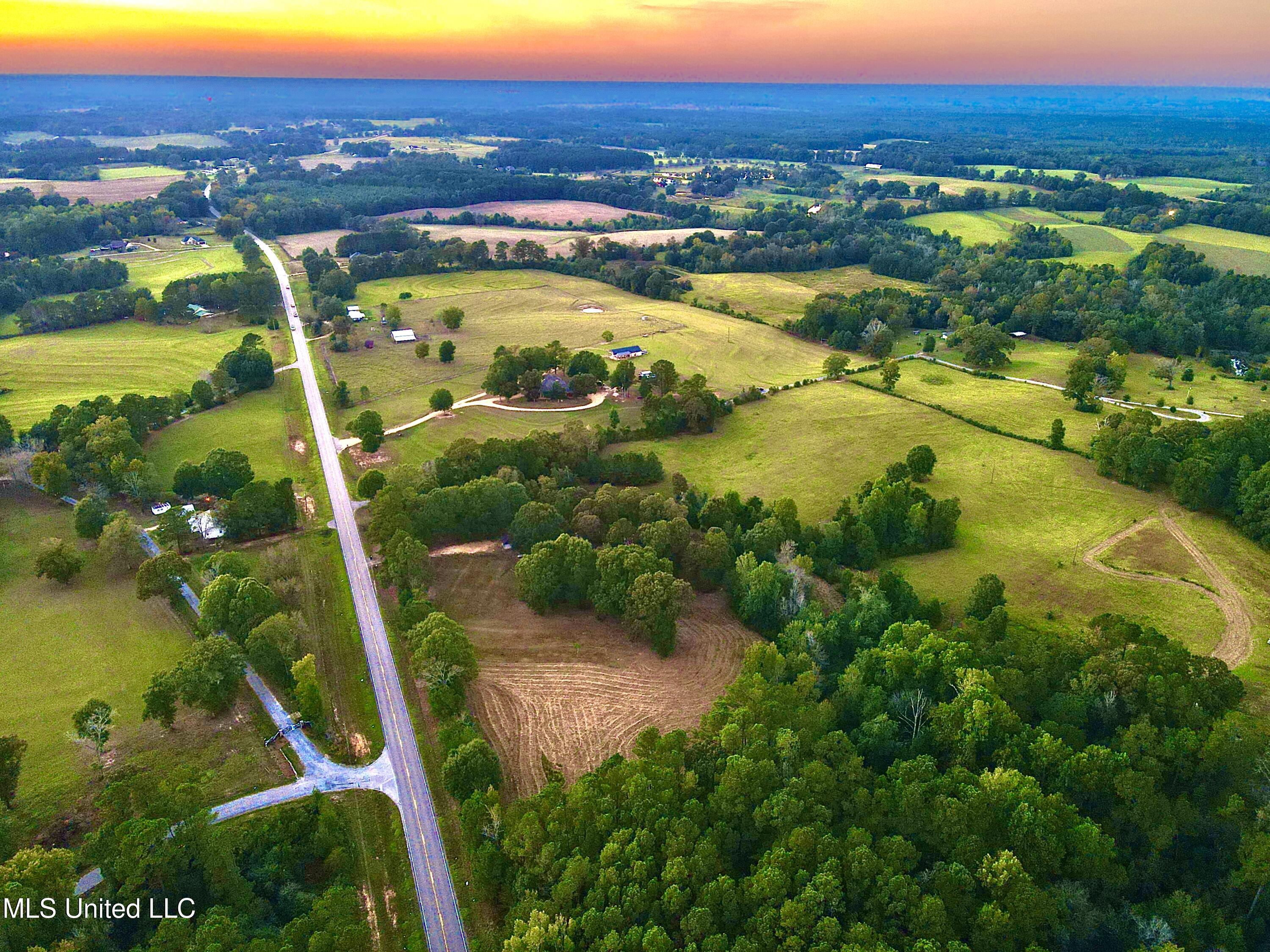 322 Highway 42 Sumrall, MS 39482 - Photo 13 of 22 Photo Oct 13 2025, 6 34 11 PM