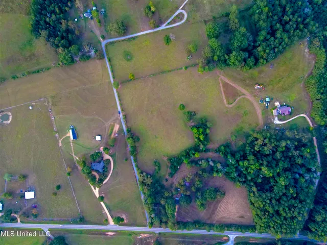 $247,500 | 322 Highway 42, Sumrall, MS 39482