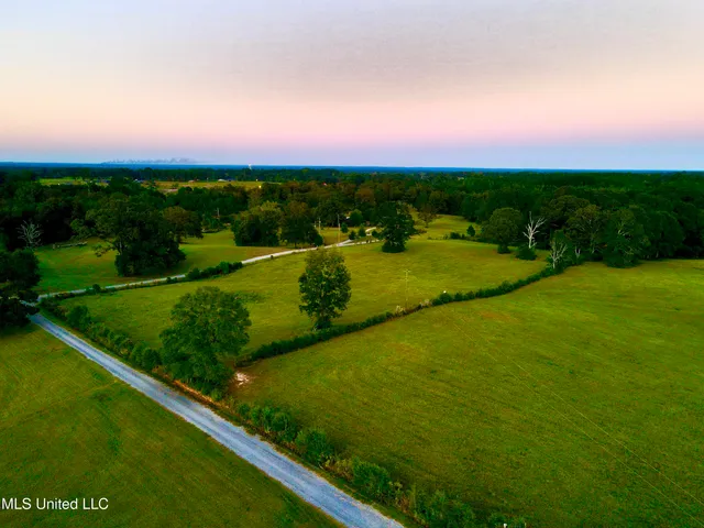 $247,500 | 322 Highway 42, Sumrall, MS 39482