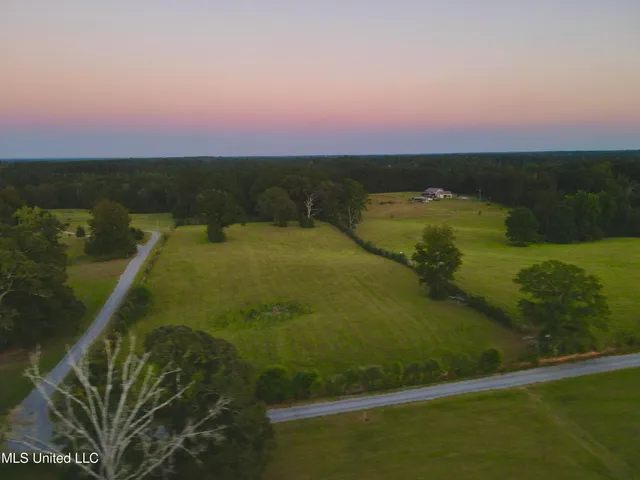 $247,500 | 322 Highway 42, Sumrall, MS 39482