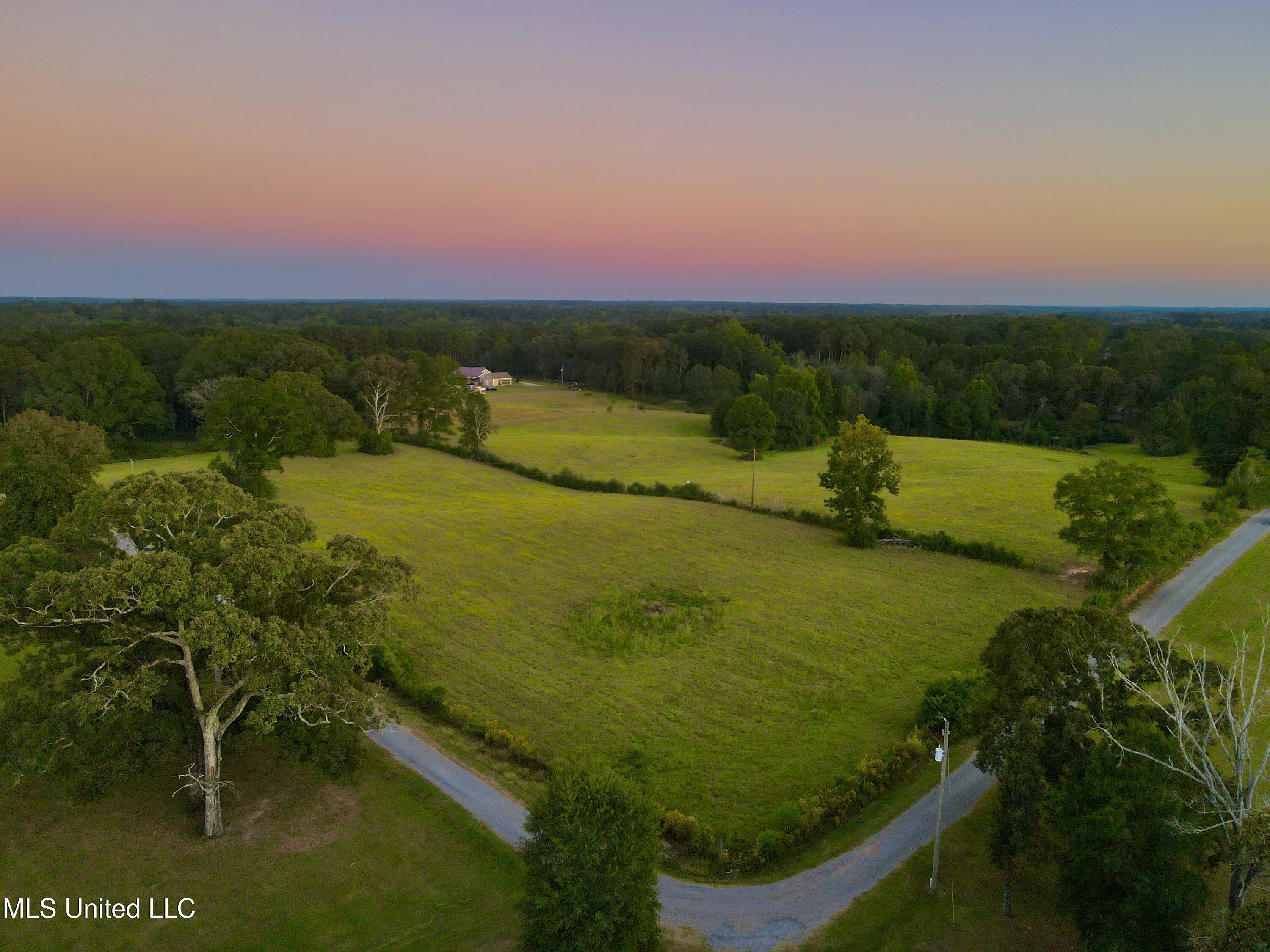 322 Highway 42 Sumrall, MS 39482 - Photo 5 of 22 Photo Oct 13 2025, 6 31 42 PM