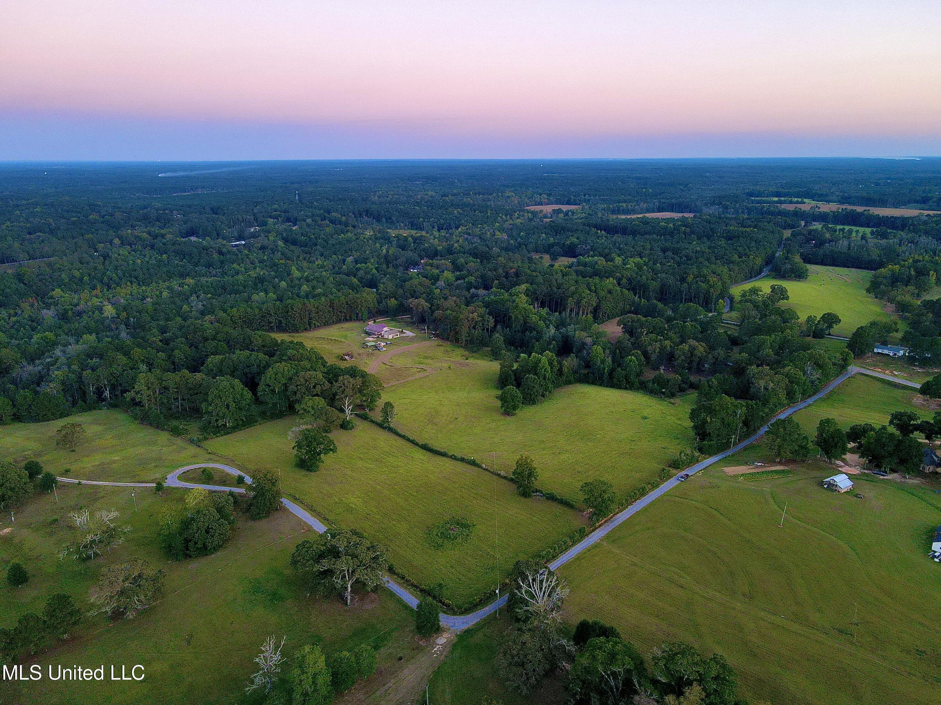 322 Highway 42 Sumrall, MS 39482 - Photo 7 of 22 Photo Oct 13 2025, 6 32 10 PM