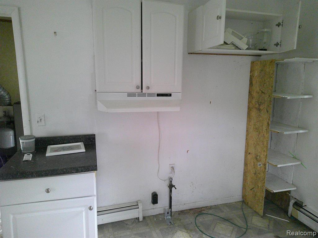 5044 North Linden Road Flint, MI 48504 - Photo 13 of 22