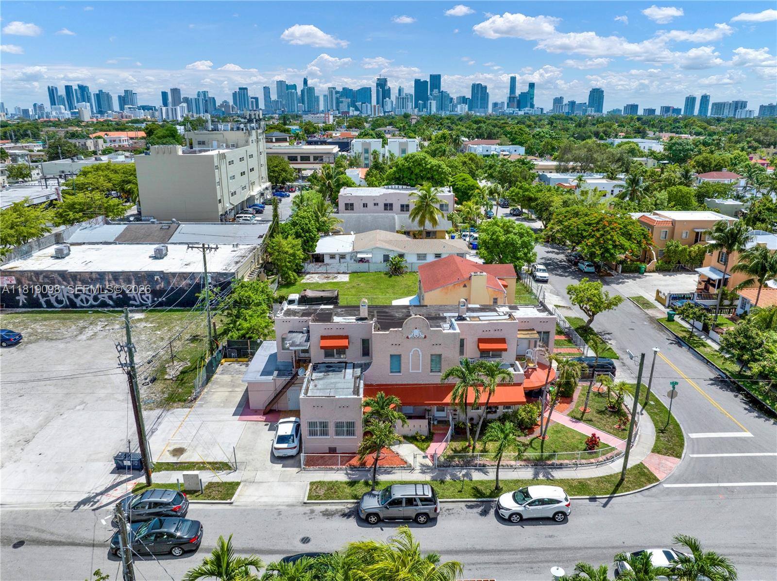 829 Southwest 19th Avenue Miami, FL 33135 - Photo 5 of 54 a view of a city