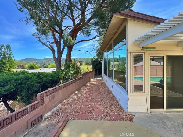 $999,999 | 8811 Riderwood Drive, Sunland, CA 91040