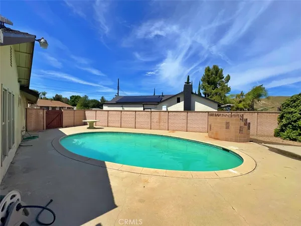 $999,999 | 8811 Riderwood Drive, Sunland, CA 91040