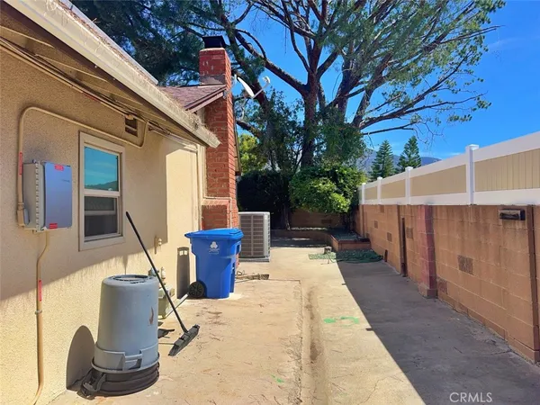 $999,999 | 8811 Riderwood Drive, Sunland, CA 91040